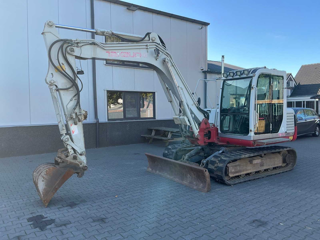 Takeuchi TB175 - Escavadora de rastos: foto 1 Takeuchi TB175 - Escavadora de rastos: foto 1