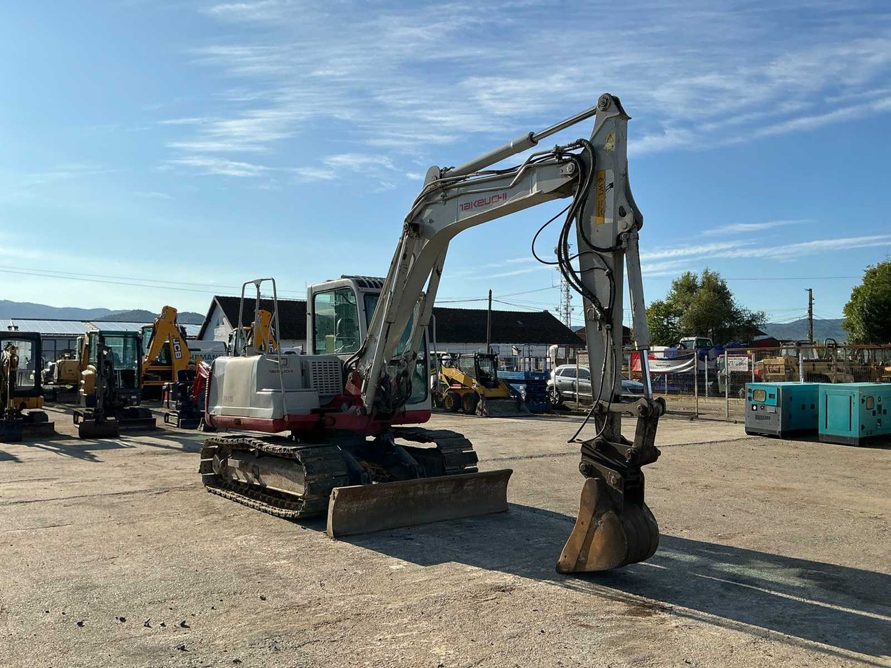 Takeuchi TB175 - Escavadora de rastos: foto 1 Takeuchi TB175 - Escavadora de rastos: foto 1