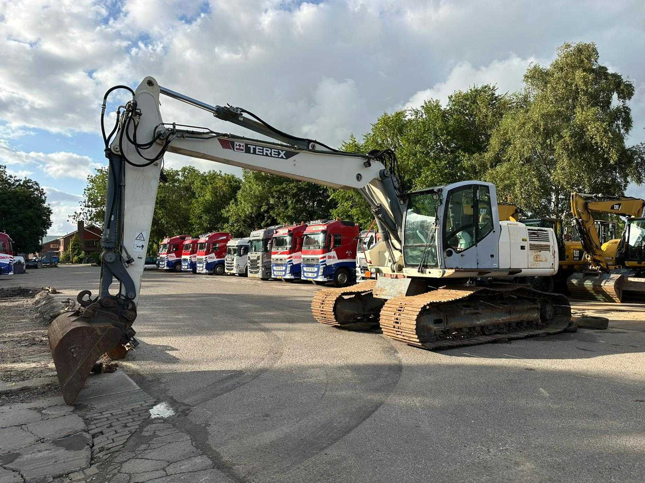 Terex TC240LC - Escavadora de rastos: foto 1 Terex TC240LC - Escavadora de rastos: foto 1