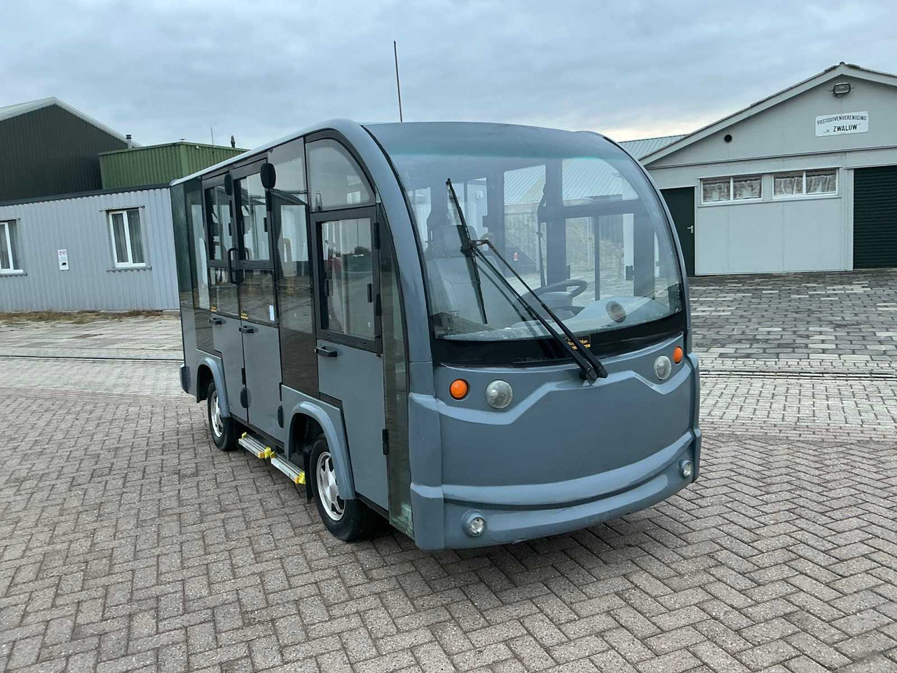 Towrite 8 seater bpv - Trator municipal: foto 4 Towrite 8 seater bpv - Trator municipal: foto 4