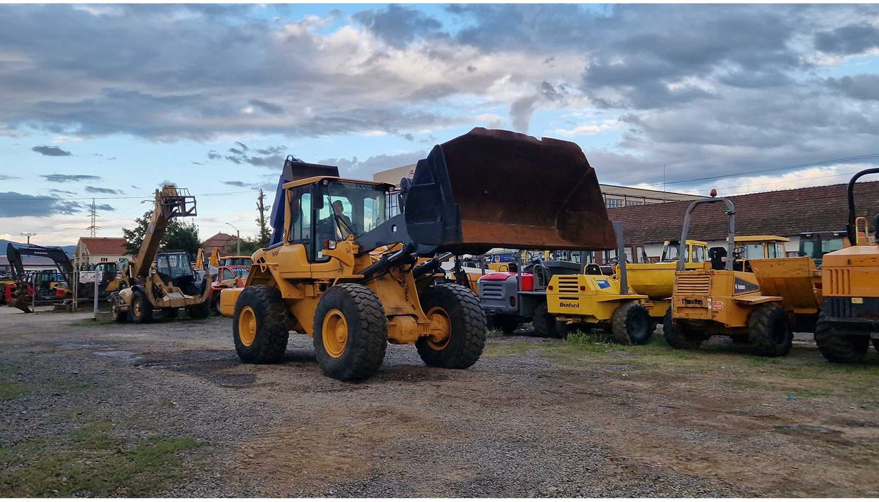 VOLVO L90F - Pá carregadora de rodas: foto 2 VOLVO L90F - Pá carregadora de rodas: foto 2