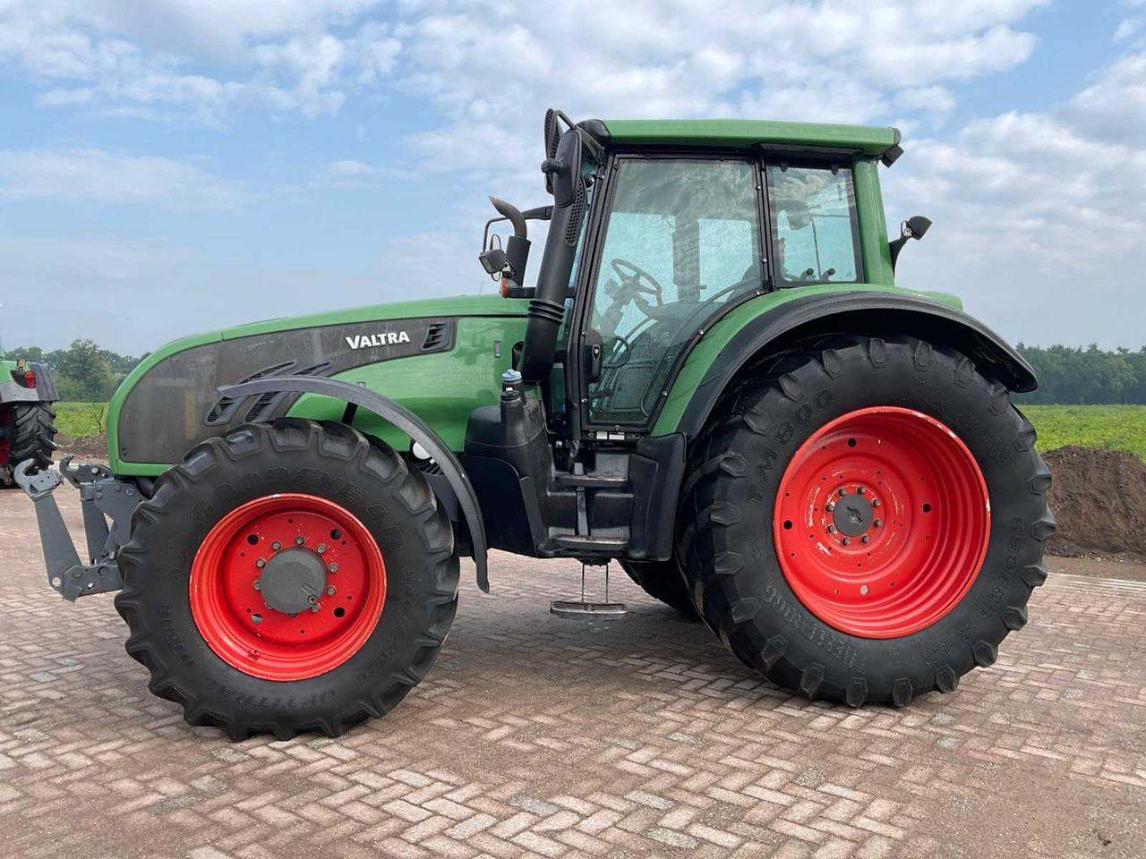 Valtra T163e - Trator: foto 3 Valtra T163e - Trator: foto 3
