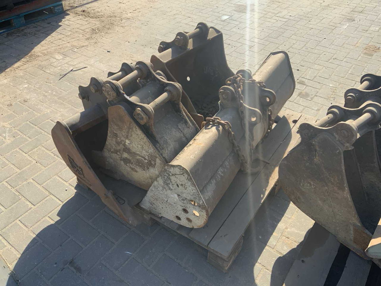 Various excavator buckets (4x) - Balde escavadora: foto 4 Various excavator buckets (4x) - Balde escavadora: foto 4