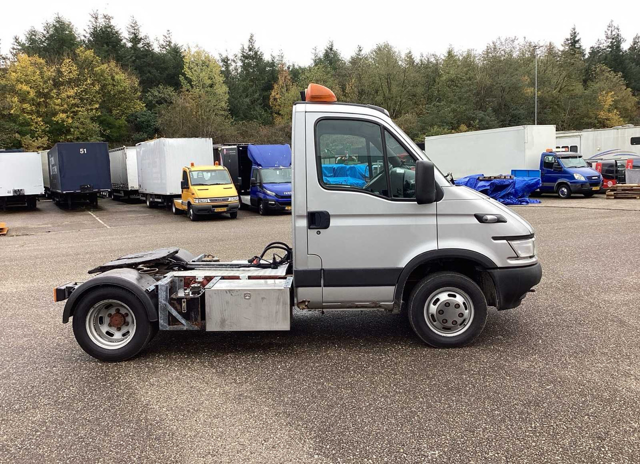 2005 IVECO 40C17 10 TON TRACTOR COMMERCIAL VEHICLE - Veículo comercial: foto 4 2005 IVECO 40C17 10 TON TRACTOR COMMERCIAL VEHICLE - Veículo comercial: foto 4