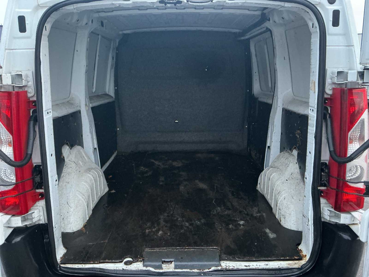 2007 - CITROEN - JUMPY - 12 1.6 HDI L1 H1 - COMMERCIAL VEHICLE - Veículo comercial: foto 5 2007 - CITROEN - JUMPY - 12 1.6 HDI L1 H1 - COMMERCIAL VEHICLE - Veículo comercial: foto 5