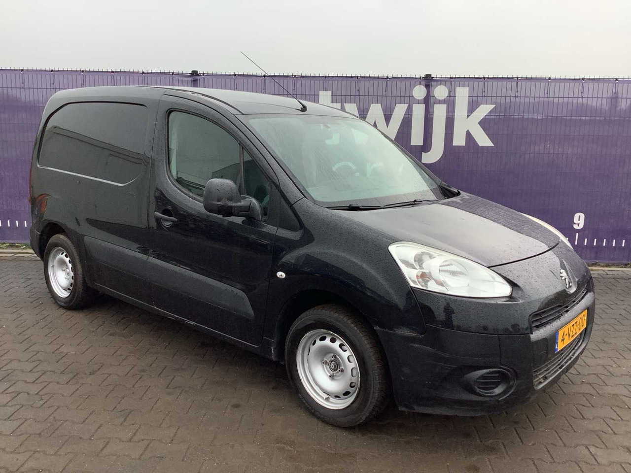 2013 - PEUGEOT - PARTNER - 120 1.6 HDI L1XR PR+ - COMMERCIAL VEHICLE - Veículo comercial: foto 2 2013 - PEUGEOT - PARTNER - 120 1.6 HDI L1XR PR+ - COMMERCIAL VEHICLE - Veículo comercial: foto 2