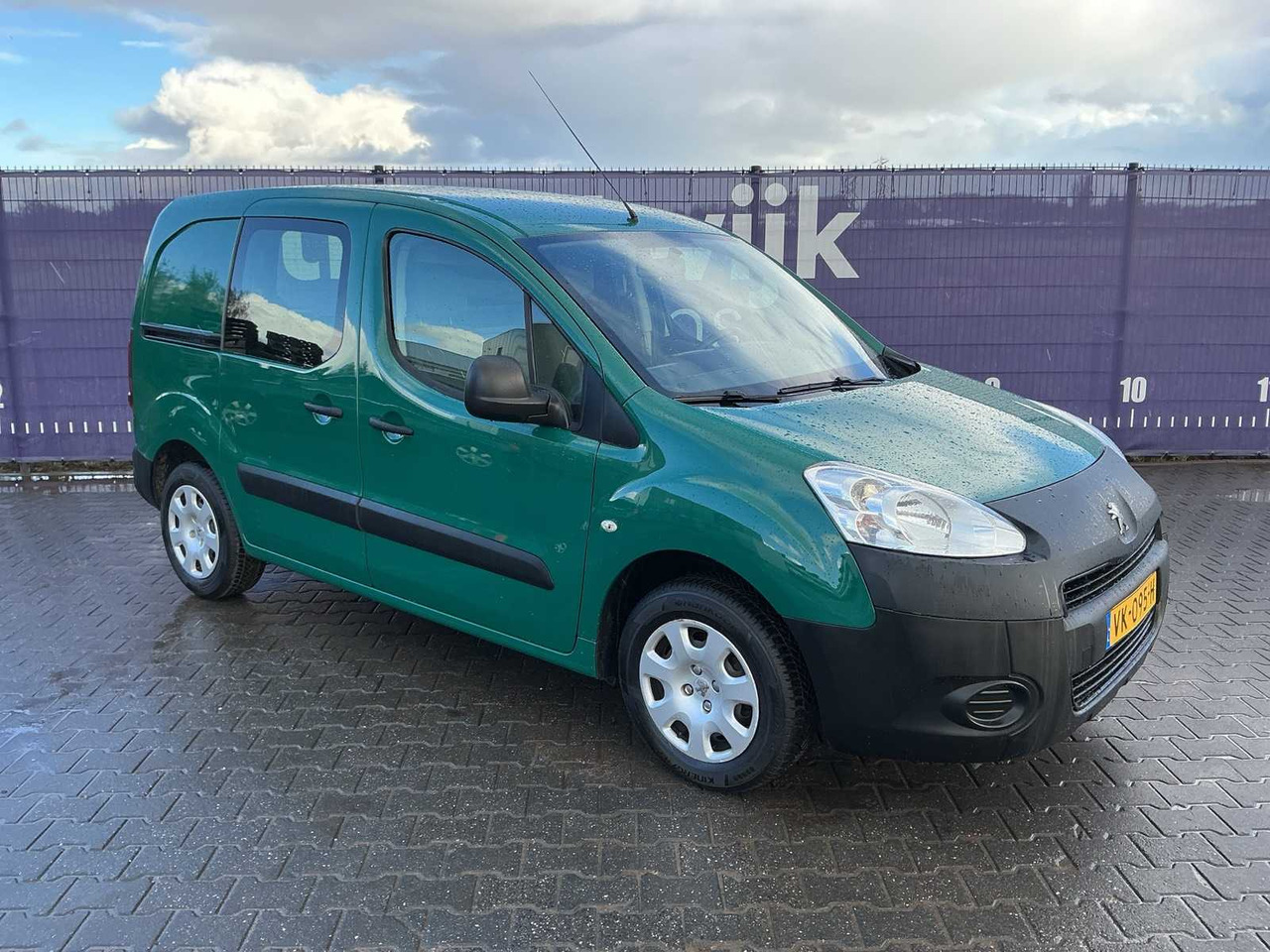 2014 - PEUGEOT - PARTNER - 120 1.6 HDI L1XR PR+ - COMMERCIAL VEHICLE - Veículo comercial: foto 2 2014 - PEUGEOT - PARTNER - 120 1.6 HDI L1XR PR+ - COMMERCIAL VEHICLE - Veículo comercial: foto 2