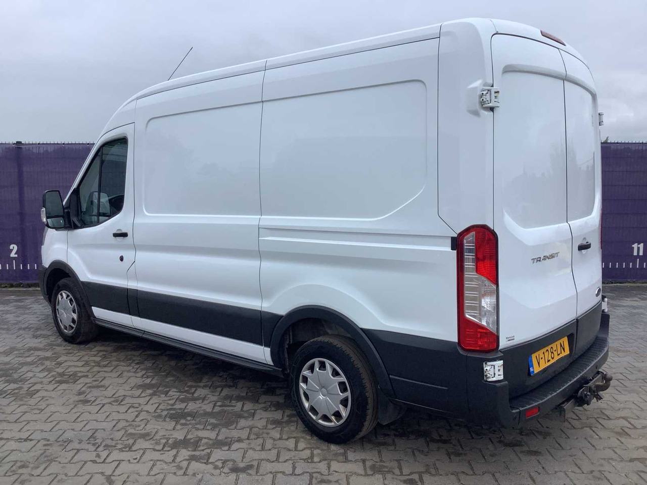 2018 - FORD - TRANSIT - 290 2.0 TDCI L2H2 TR - COMMERCIAL VEHICLE - Veículo comercial: foto 3 2018 - FORD - TRANSIT - 290 2.0 TDCI L2H2 TR - COMMERCIAL VEHICLE - Veículo comercial: foto 3