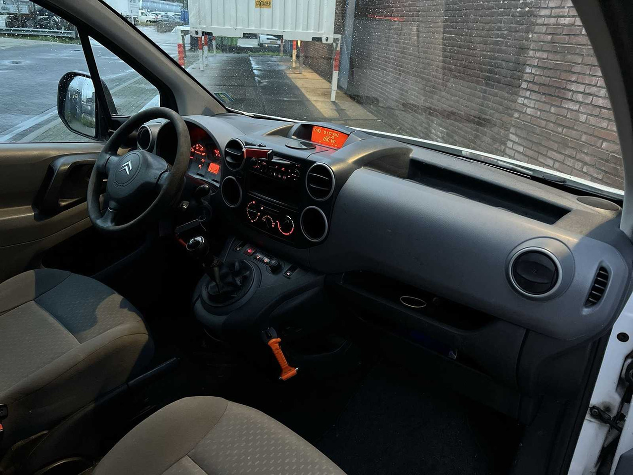 Veículo comercial CITROEN BERLINGO 1.6 HDI 500 COMFORT | VD-091-R I: foto 25 Veículo comercial CITROEN BERLINGO 1.6 HDI 500 COMFORT | VD-091-R I: foto 25