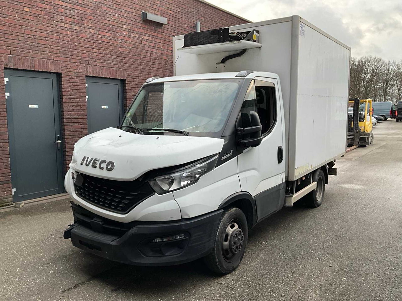 IVECO DAILY 35C14 REFRIGERATED TRUCK - COMMERCIAL VEHICLE (DAMAGE) - Veículo comercial: foto 1 IVECO DAILY 35C14 REFRIGERATED TRUCK - COMMERCIAL VEHICLE (DAMAGE) - Veículo comercial: foto 1