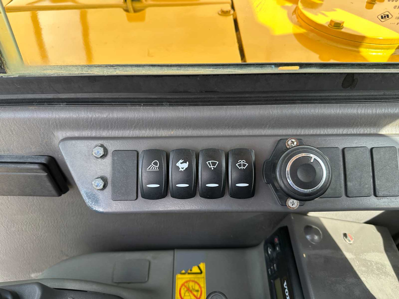 Escavadora de rastos Volvo EC55D: foto 24