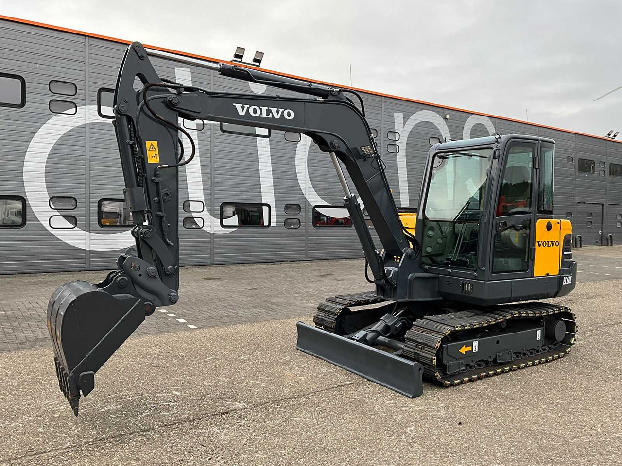 Volvo EC60C - Escavadora de rastos: foto 1 Volvo EC60C - Escavadora de rastos: foto 1
