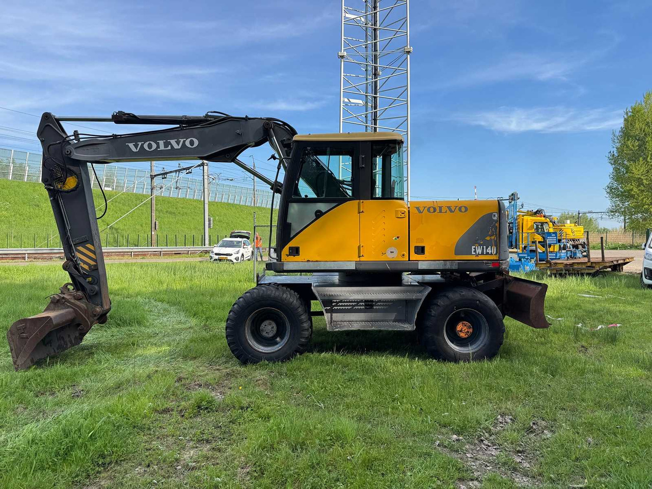 Volvo EW140 - Escavadeira de rodas: foto 1 Volvo EW140 - Escavadeira de rodas: foto 1