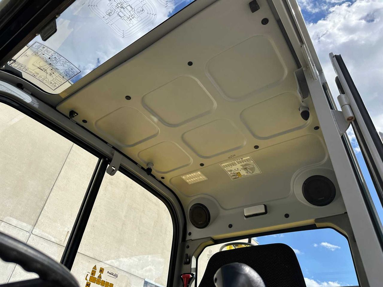 Escavadeira de rodas WACKER NEUSON - 2019 - EW100 - WHEELED EXCAVATOR: foto 34 Escavadeira de rodas WACKER NEUSON - 2019 - EW100 - WHEELED EXCAVATOR: foto 34