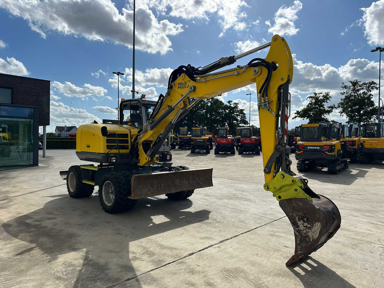 Wacker Neuson EW100 - Escavadeira de rodas: foto 3 Wacker Neuson EW100 - Escavadeira de rodas: foto 3