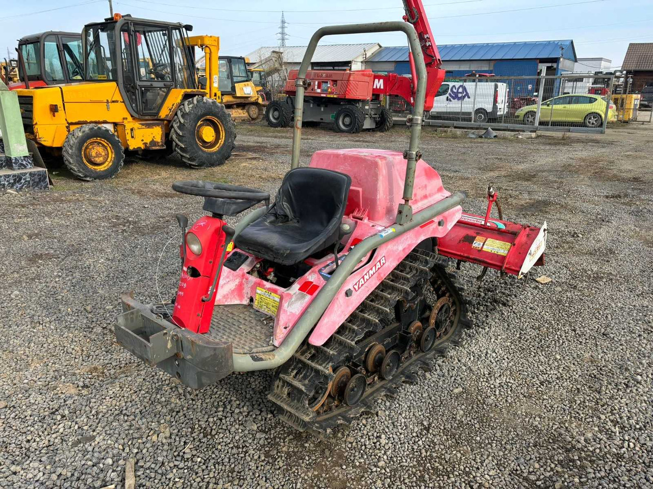 YANMAR TRACKED TRACTOR - Tratores de rastos: foto 2 YANMAR TRACKED TRACTOR - Tratores de rastos: foto 2