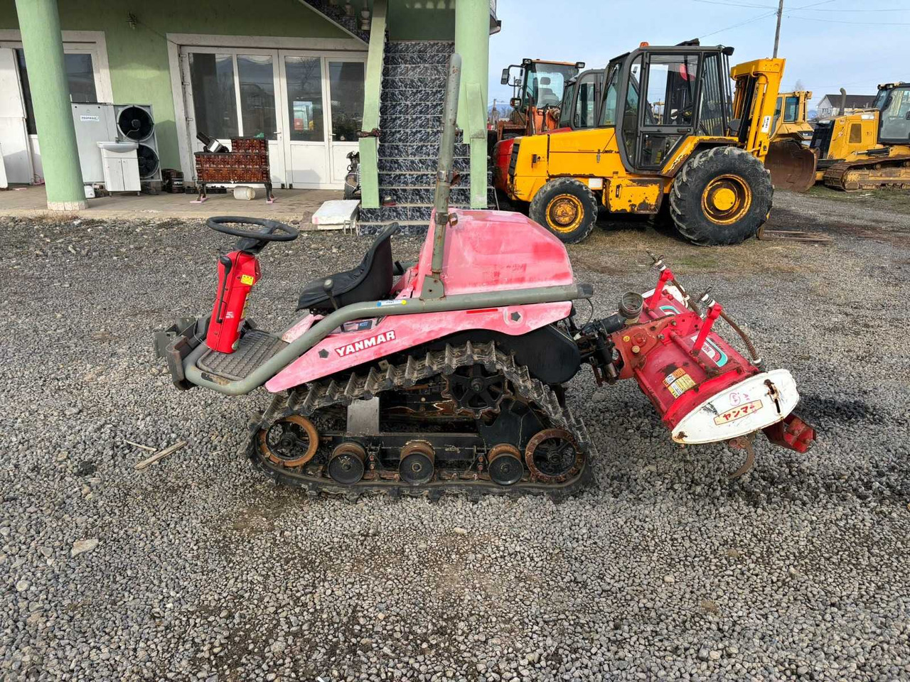 YANMAR TRACKED TRACTOR - Tratores de rastos: foto 3 YANMAR TRACKED TRACTOR - Tratores de rastos: foto 3