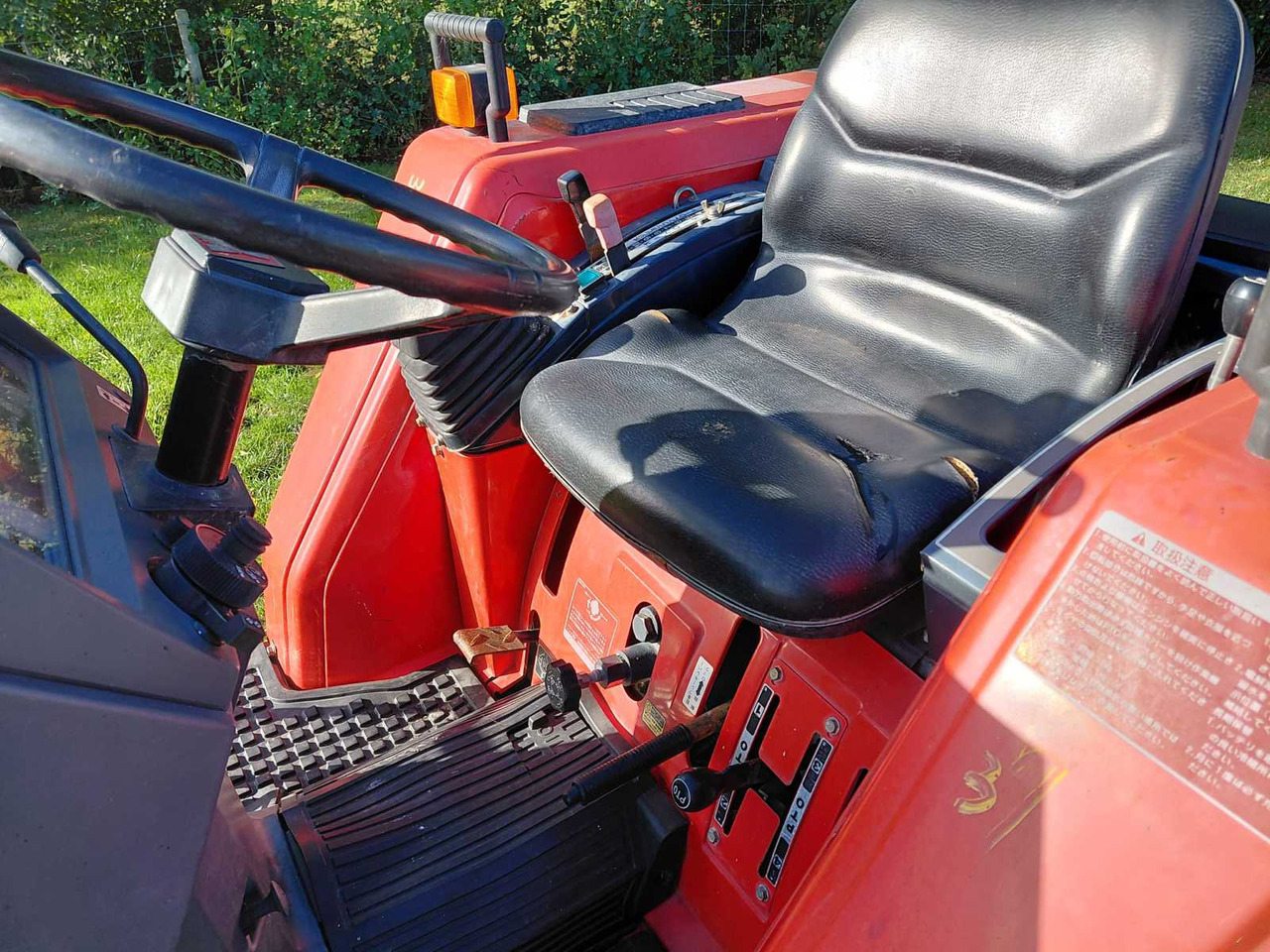 Yanmar F125 - Mini trator: foto 5 Yanmar F125 - Mini trator: foto 5