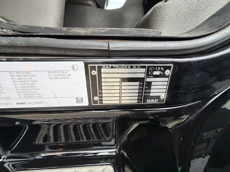 DAF CF 320 LF320.19. EURO6. 2021. 760x248x270 - Camião de lona: foto 5 DAF CF 320 LF320.19. EURO6. 2021. 760x248x270 - Camião de lona: foto 5