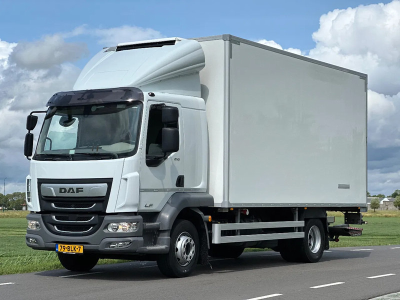 DAF LF 210 LF210.14. EURO6. 2018. KOELBAKWAGEN MET LAADKLEP 2000kg - Camião frigorífico: foto 1 DAF LF 210 LF210.14. EURO6. 2018. KOELBAKWAGEN MET LAADKLEP 2000kg - Camião frigorífico: foto 1