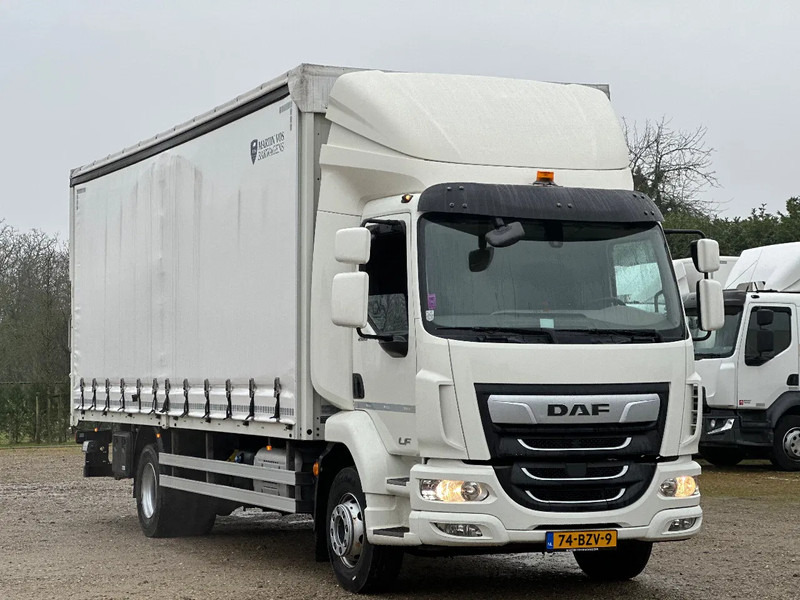 DAF LF 260 LF260.16 EURO6. 2022. - Camião de lona: foto 2 DAF LF 260 LF260.16 EURO6. 2022. - Camião de lona: foto 2