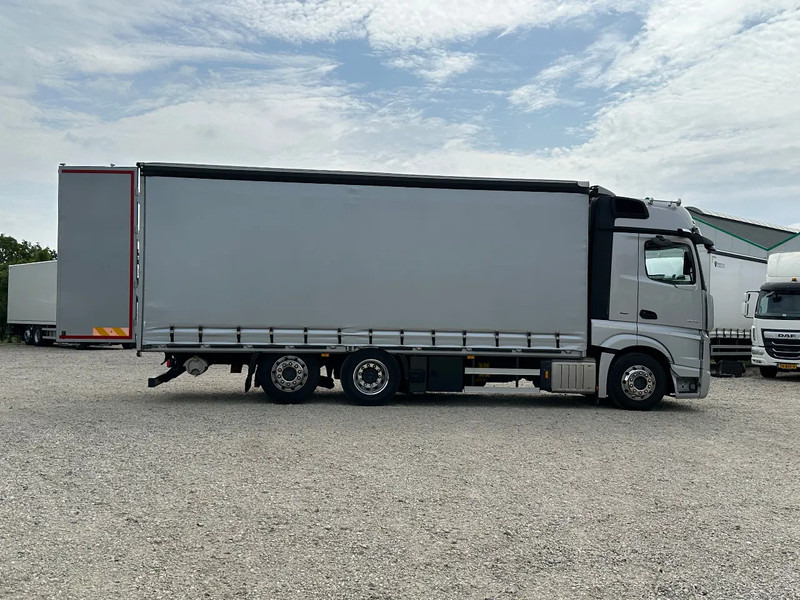 Mercedes-Benz Actros ACTROS 2545LL 2020. Als in nieuwstaat!! - Camião de lona: foto 3 Mercedes-Benz Actros ACTROS 2545LL 2020. Als in nieuwstaat!! - Camião de lona: foto 3