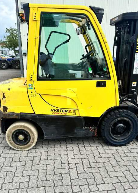 Hyster H2.5FT - Empilhadeira a diesel: foto 1 Hyster H2.5FT - Empilhadeira a diesel: foto 1