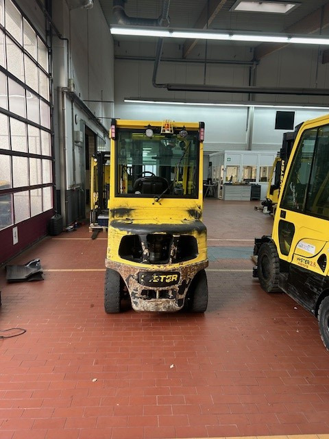 Hyster H2.5FT - Empilhadeira a diesel: foto 3 Hyster H2.5FT - Empilhadeira a diesel: foto 3