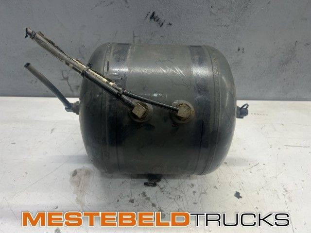 DAF Luchttank - Tanque de expansão por Camião: foto 1 DAF Luchttank - Tanque de expansão por Camião: foto 1