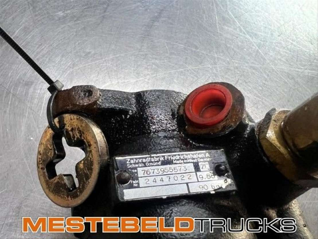 DAF Stuurpomp - Motor e peças por Camião: foto 2 DAF Stuurpomp - Motor e peças por Camião: foto 2