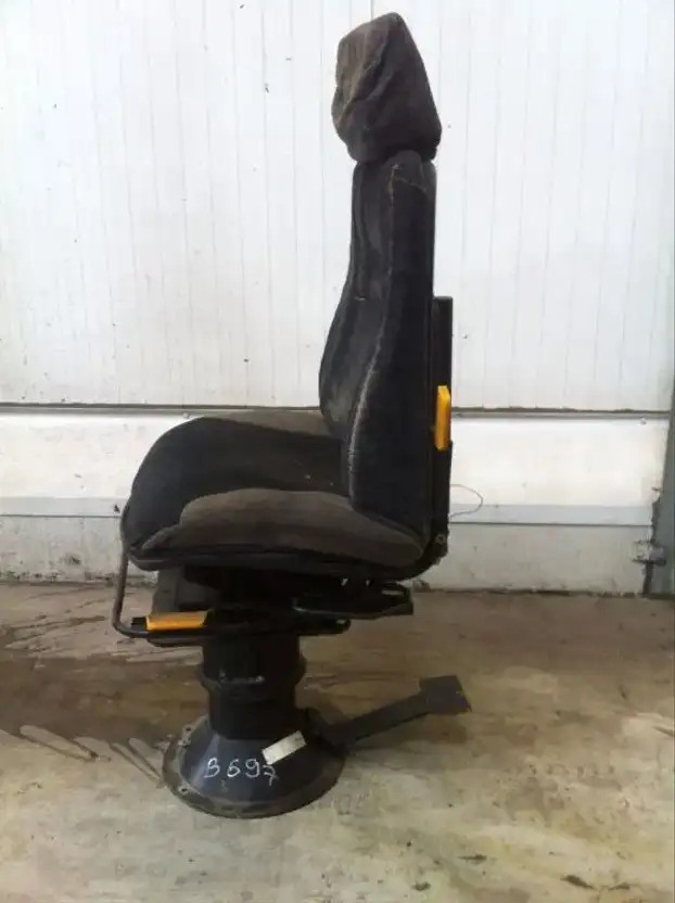 Diversen DIV. Stoel op draaiplateau - Cabine e interior por Camião: foto 1 Diversen DIV. Stoel op draaiplateau - Cabine e interior por Camião: foto 1