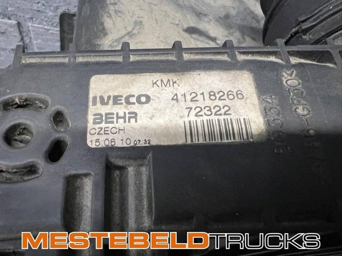 Iveco Radiateur en intercooler - Sistema de arrefecimento por Camião: foto 2 Iveco Radiateur en intercooler - Sistema de arrefecimento por Camião: foto 2