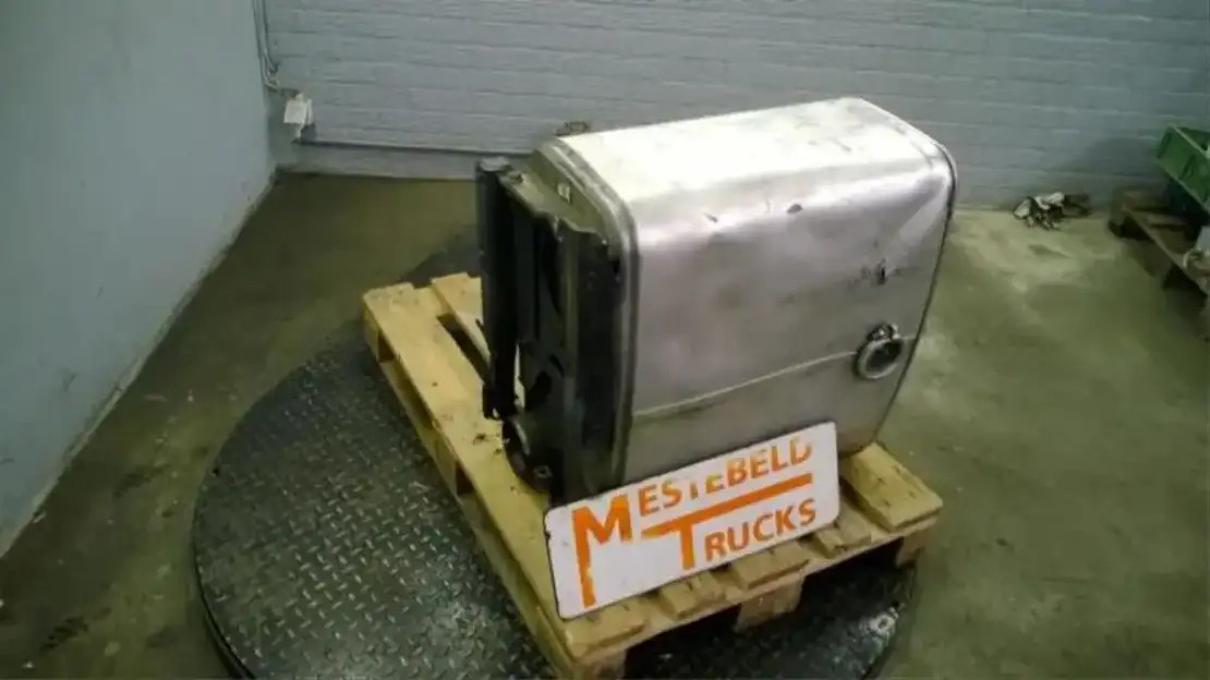 MAN KAT alysator - Sistema de escape por Camião: foto 1 MAN KAT alysator - Sistema de escape por Camião: foto 1