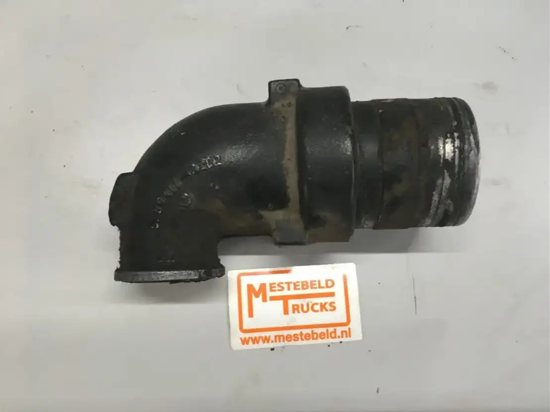 MAN L uchtinlaatpijp - Motor e peças por Camião: foto 1 MAN L uchtinlaatpijp - Motor e peças por Camião: foto 1