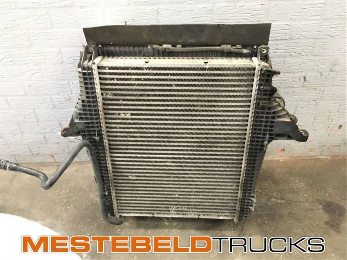 MAN Radiateur + intercooler - Sistema de arrefecimento por Camião: foto 2 MAN Radiateur + intercooler - Sistema de arrefecimento por Camião: foto 2