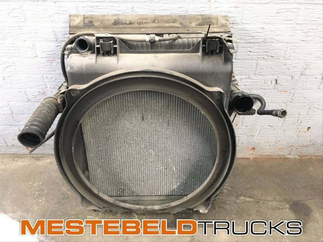MAN Radiateur + intercooler - Sistema de arrefecimento por Camião: foto 1 MAN Radiateur + intercooler - Sistema de arrefecimento por Camião: foto 1