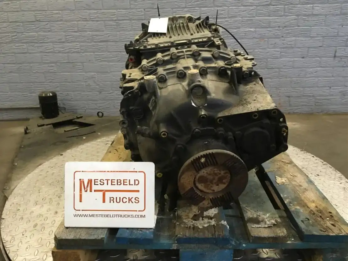 MAN Versnellingsbak 12AS2301TD - Caixas de velocidade e peças por Camião: foto 3 MAN Versnellingsbak 12AS2301TD - Caixas de velocidade e peças por Camião: foto 3