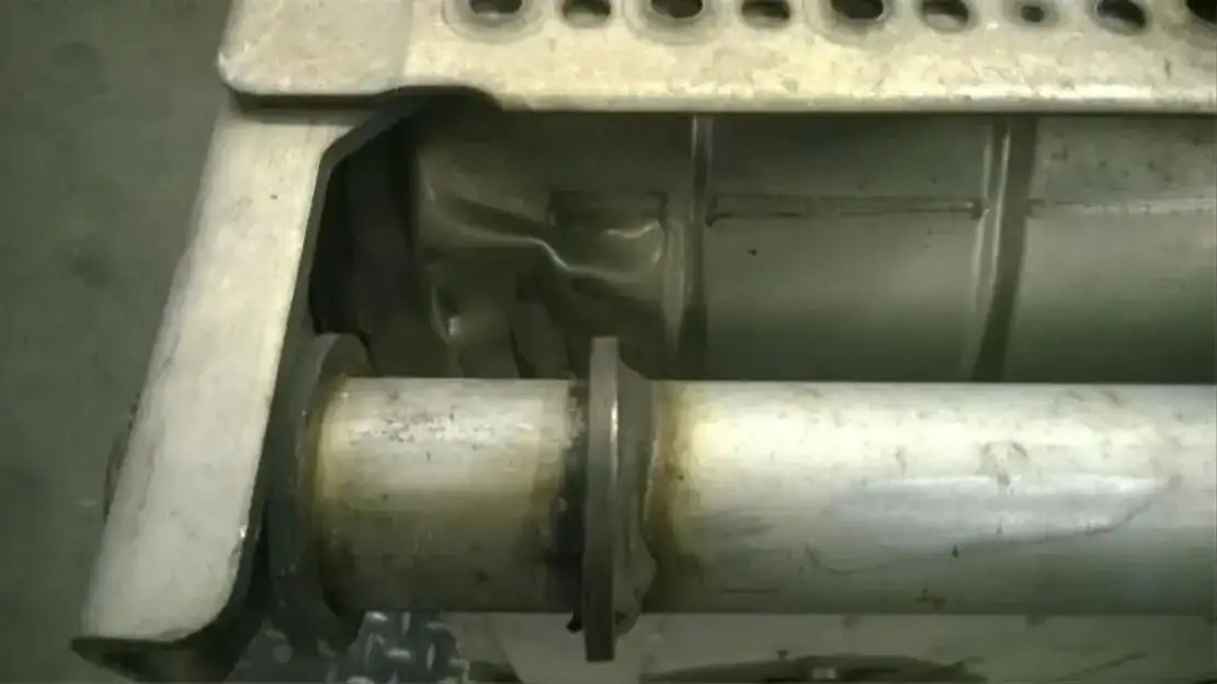 Mercedes-Benz Katalysator 230 L - Sistema de escape por Camião: foto 2 Mercedes-Benz Katalysator 230 L - Sistema de escape por Camião: foto 2