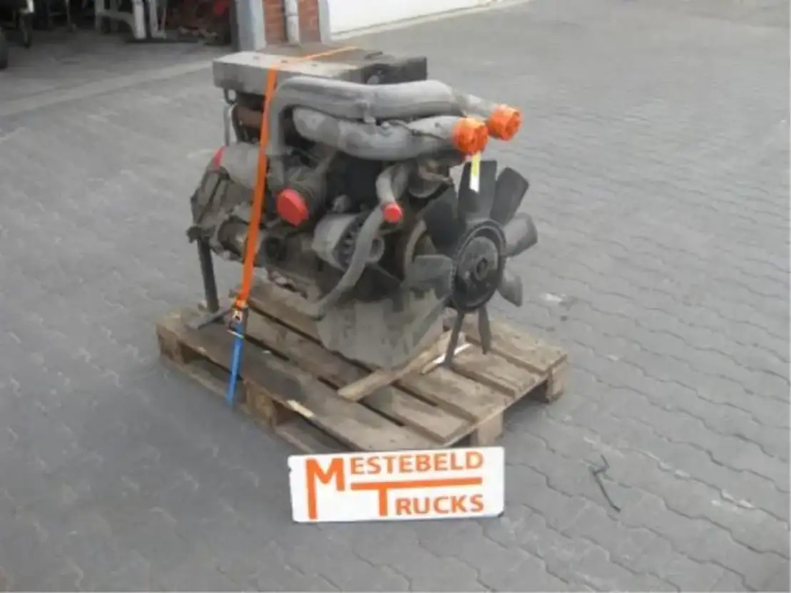 Mercedes-Benz OM 904 LA  - Motor por Camião: foto 1 Mercedes-Benz OM 904 LA  - Motor por Camião: foto 1