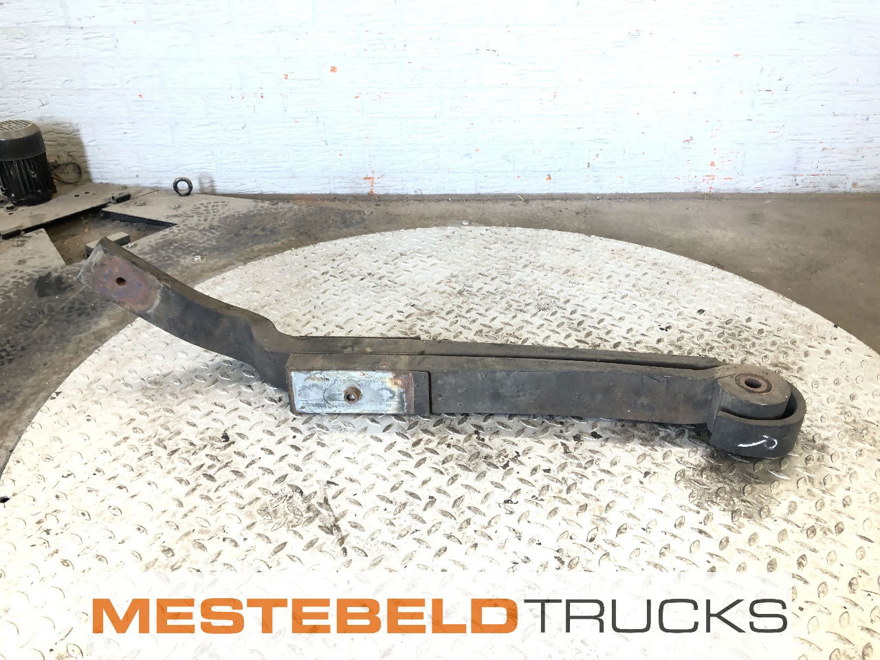 Renault Achterveer rechts - Estrutura/ Châssis por Camião: foto 1 Renault Achterveer rechts - Estrutura/ Châssis por Camião: foto 1