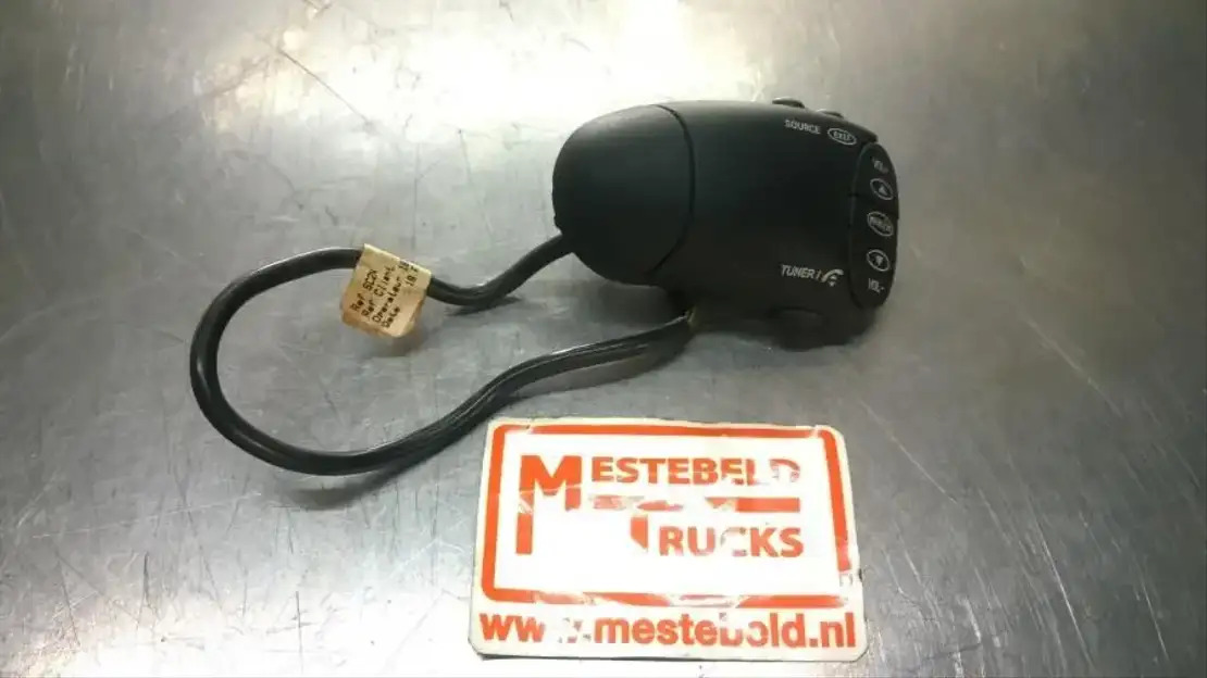 Renault R adio afstandsbediening Premium - Sistema elétrico por Camião: foto 1 Renault R adio afstandsbediening Premium - Sistema elétrico por Camião: foto 1