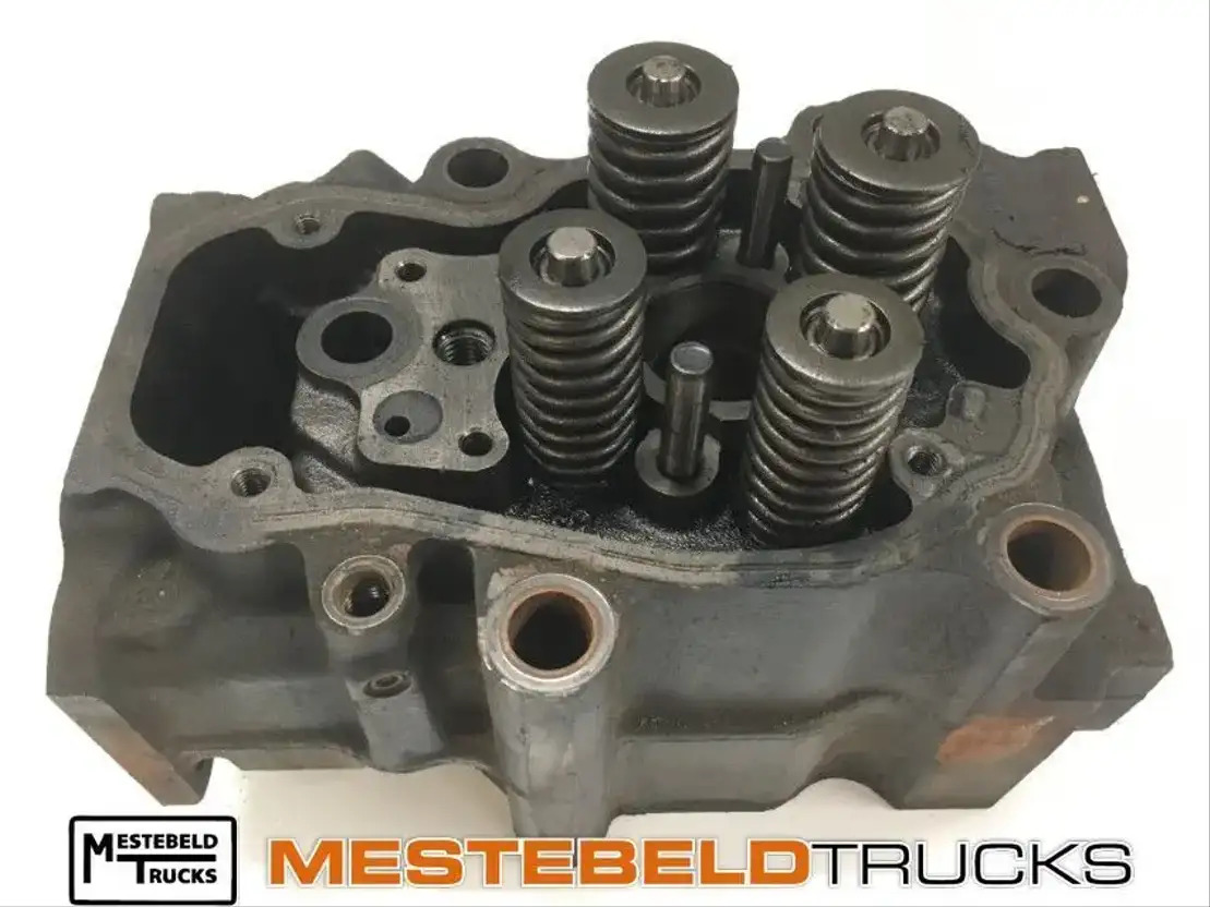 Scania Cilinderkop DC1305L01 - Motor por Camião: foto 1 Scania Cilinderkop DC1305L01 - Motor por Camião: foto 1
