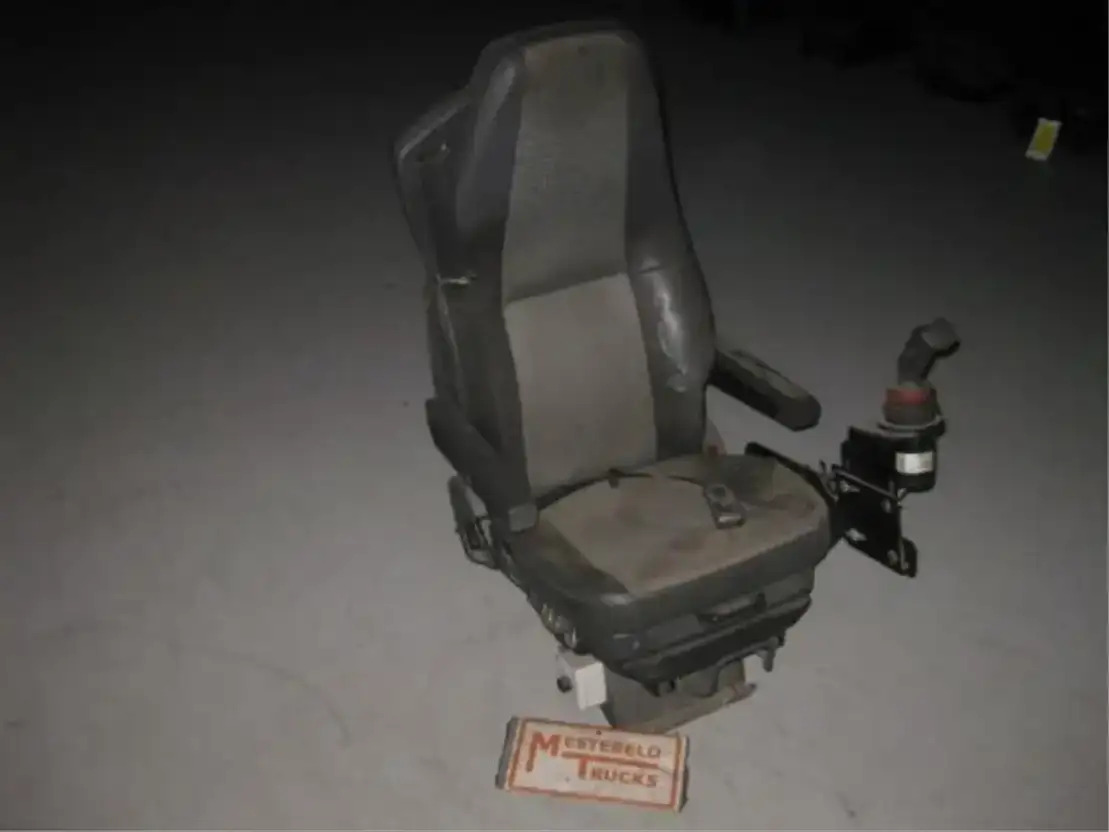 Cabine e interior por Camião Volvo Stoel: foto 1