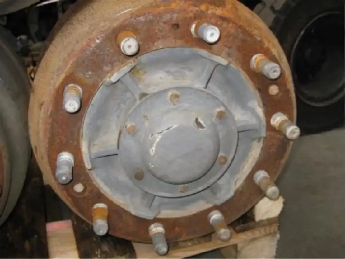 Volvo Vooras - Eixo dianteiro por Camião: foto 1 Volvo Vooras - Eixo dianteiro por Camião: foto 1