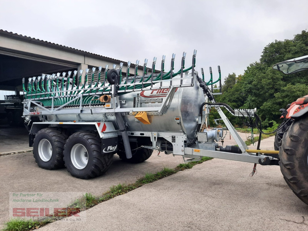 Fliegl PFW 12000 Maxx Line Tandem + Skate 150 12m³ / 15 m - Cisterna de chorume: foto 5 Fliegl PFW 12000 Maxx Line Tandem + Skate 150 12m³ / 15 m - Cisterna de chorume: foto 5