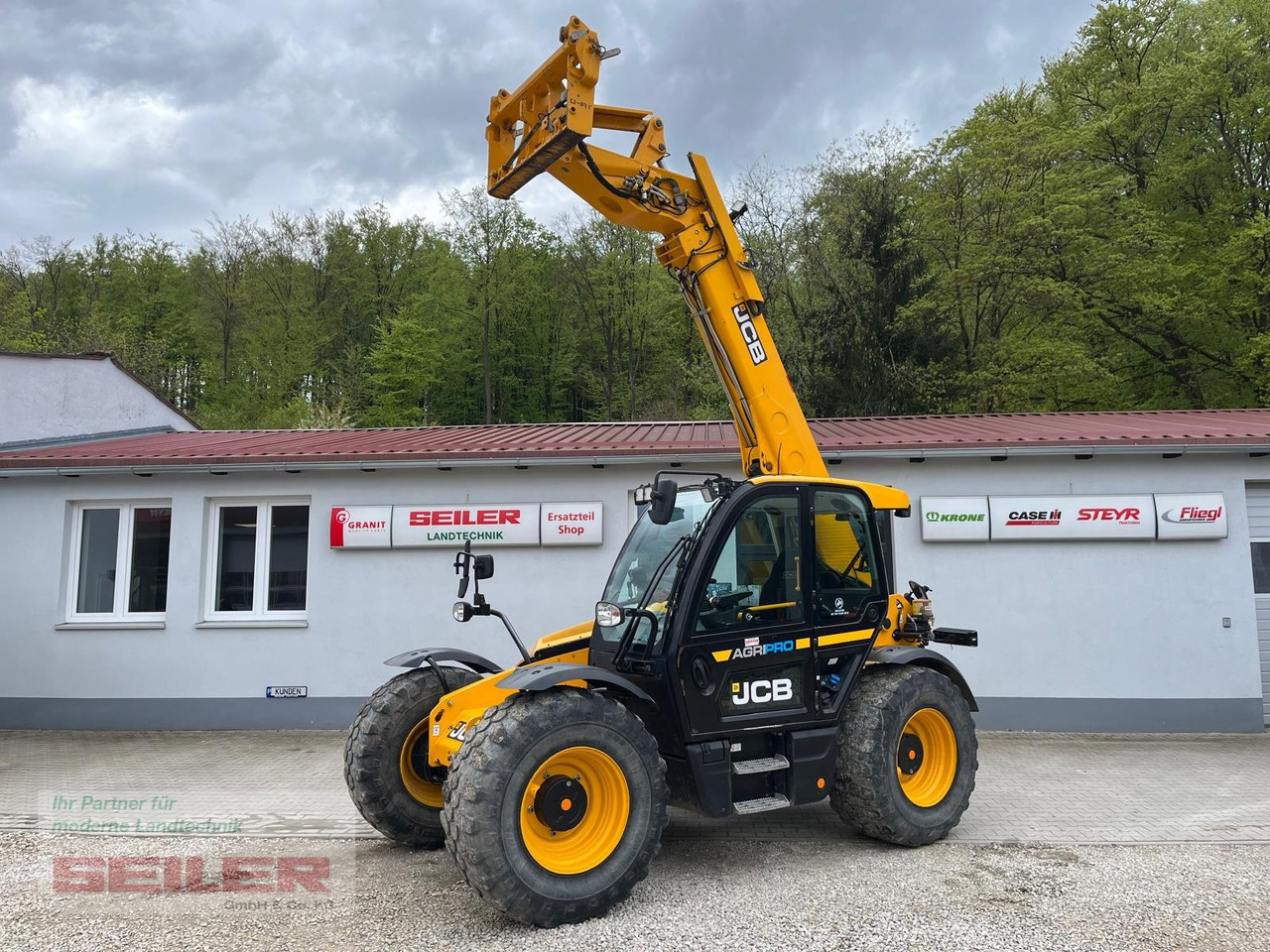 JCB 542-70 Agri Pro - Empilhador telescópico: foto 1 JCB 542-70 Agri Pro - Empilhador telescópico: foto 1