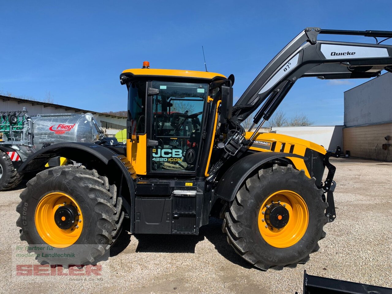 JCB Fastrac 4220 ICON + Frontlader Q7S - Trator: foto 2 JCB Fastrac 4220 ICON + Frontlader Q7S - Trator: foto 2