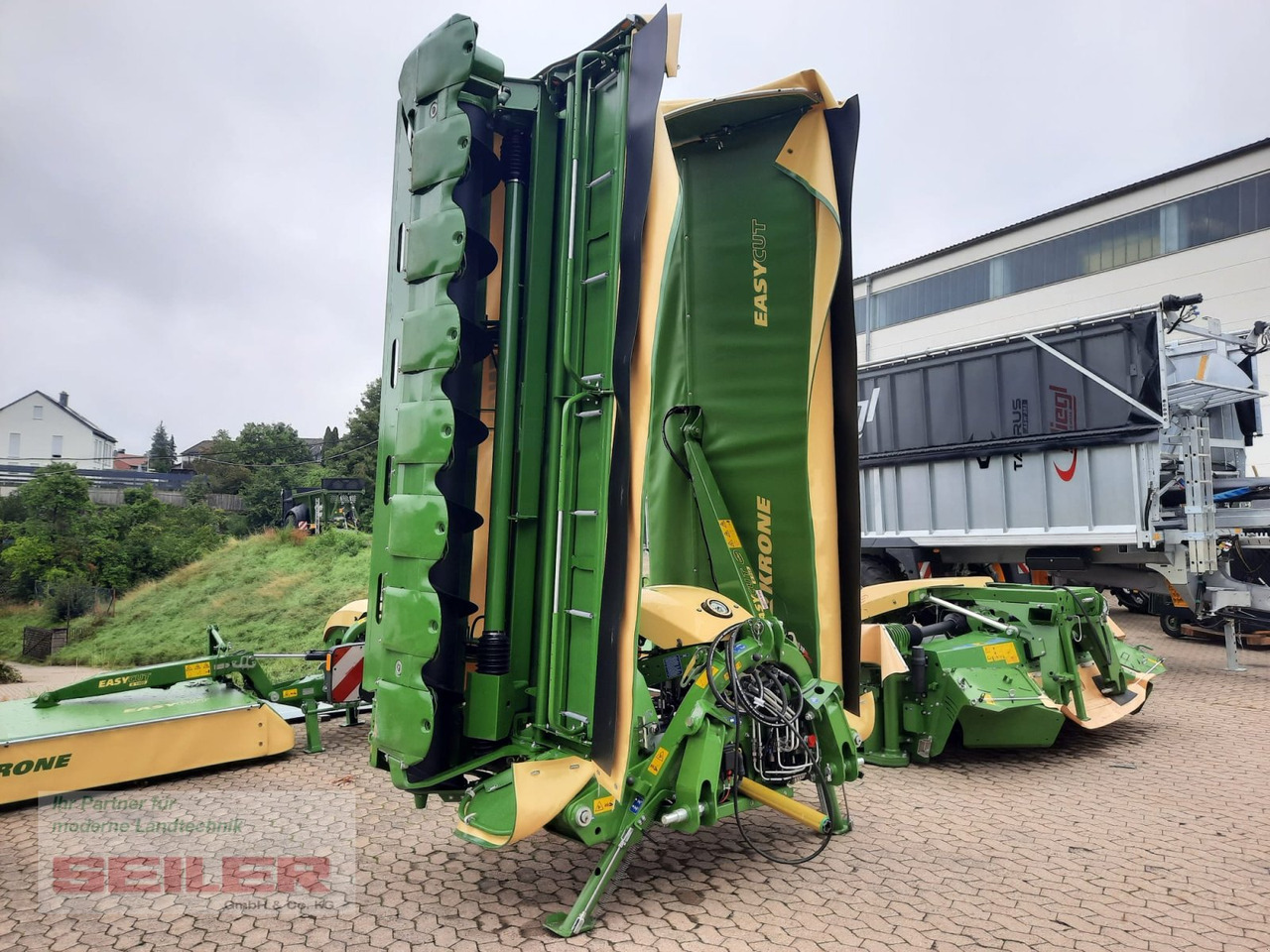 Krone EasyCut B950 Collect - Gadanheira: foto 1 Krone EasyCut B950 Collect - Gadanheira: foto 1