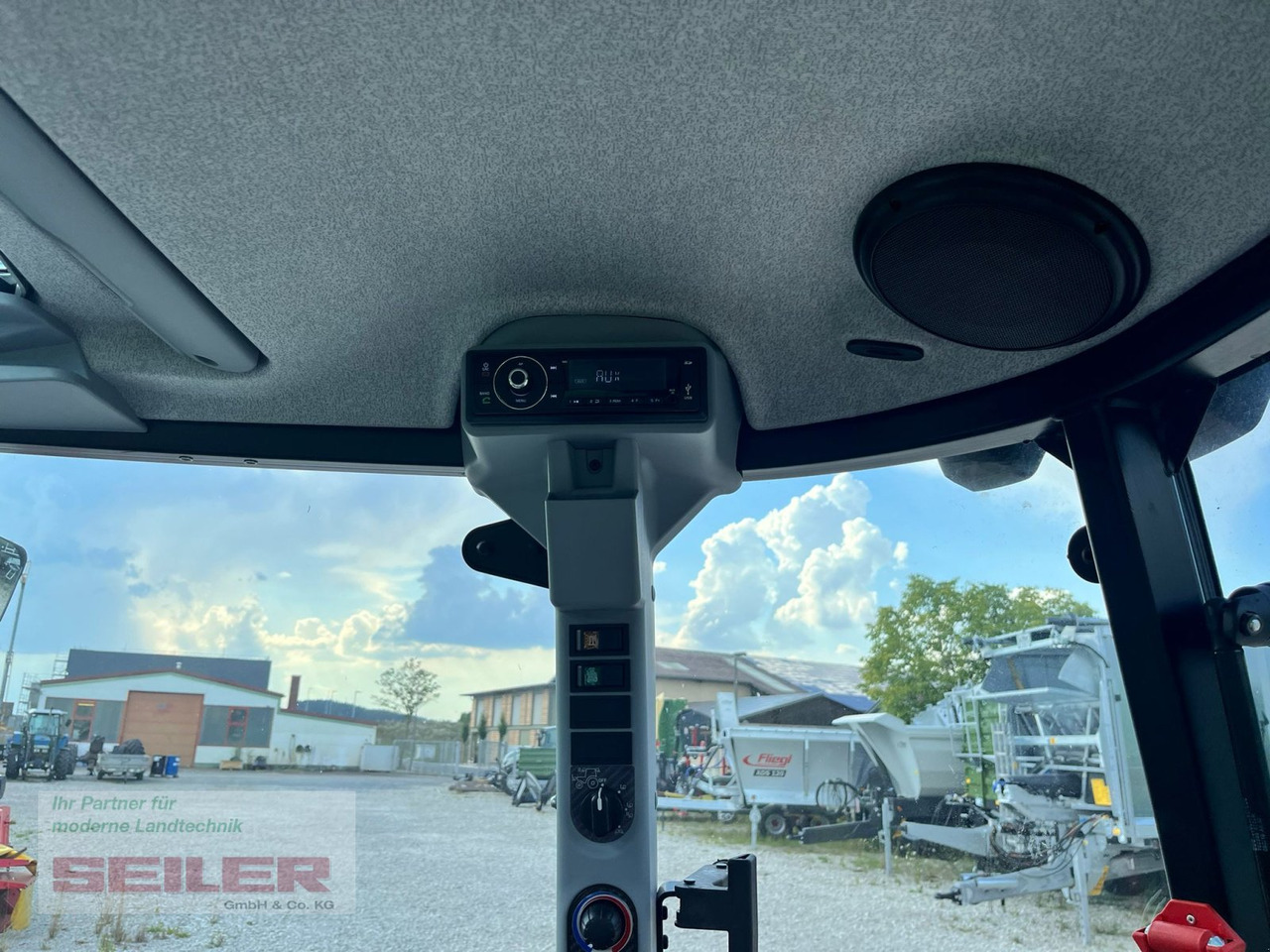 Steyr Kompakt 4075 HILO - Trator: foto 5 Steyr Kompakt 4075 HILO - Trator: foto 5