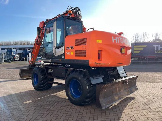 Hitachi ZX 140W-3 - Escavadeira de rodas: foto 3 Hitachi ZX 140W-3 - Escavadeira de rodas: foto 3
